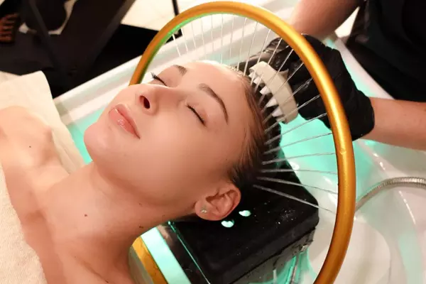 Relaxing head therapy